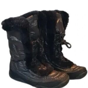 The North Face Women's Black Insulated Fur-Trim Winter Boots size 8